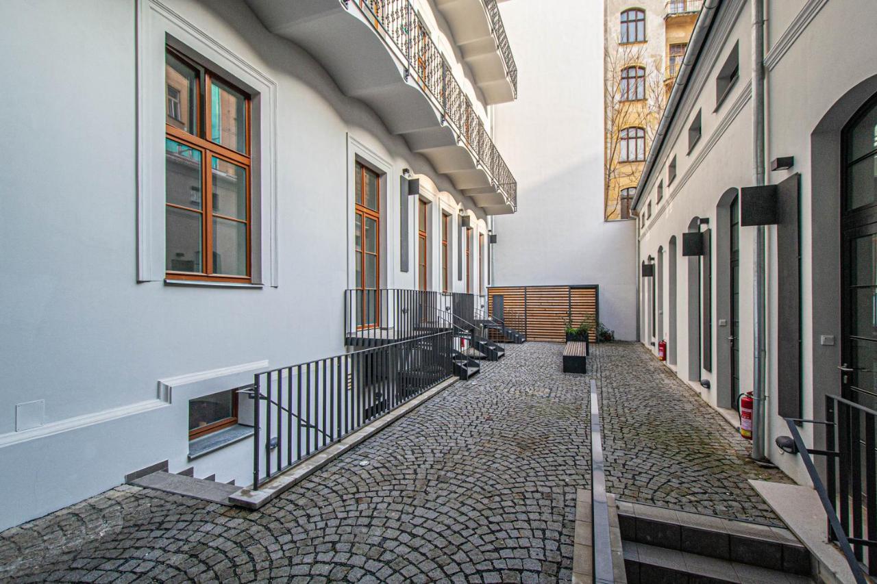 Main Train Station Apartment Close To The The Main Square! Prague Exterior photo